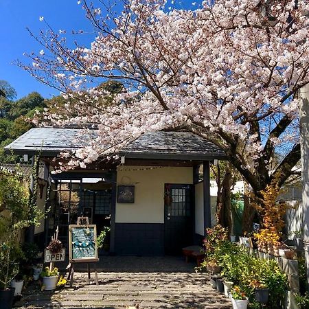 やすらぎゲストハウス&バル 日田市 エクステリア 写真